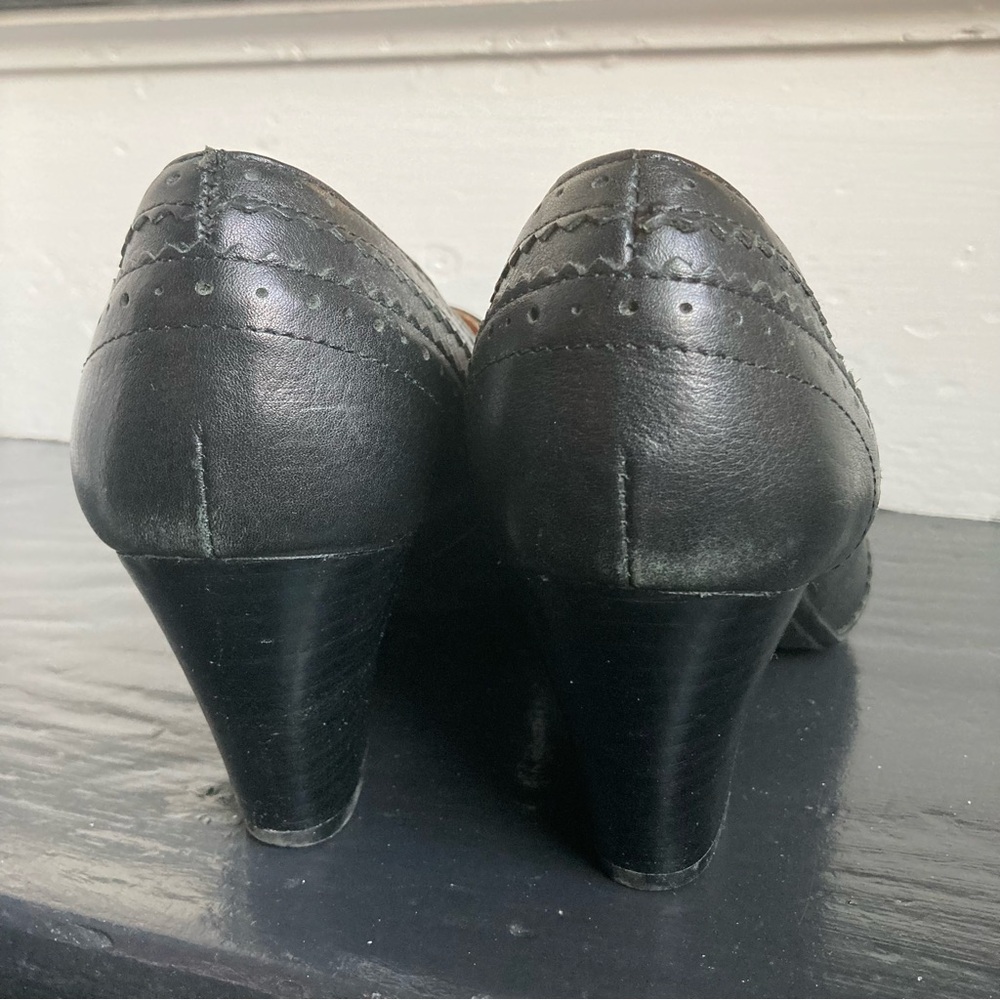 Sofft Leather Tassel Closed Toe Heels - Picture 4 of 8